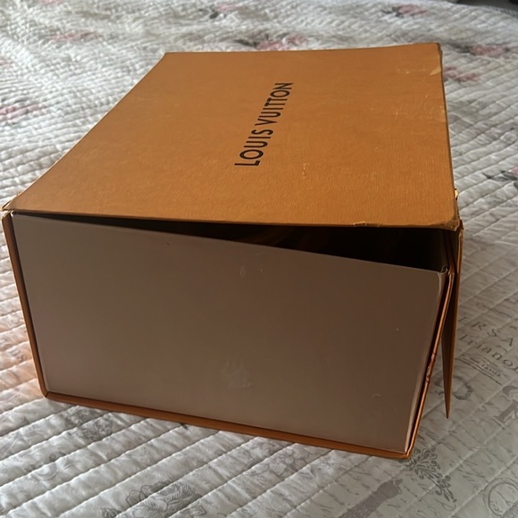 CUSTOMER APPRECIATION GIVEAWAY RETAIL VALUE $1800 AND UP - Picture 4 of 13